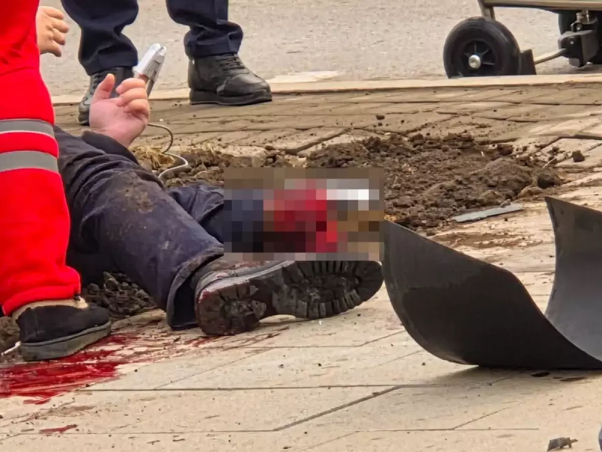 Пешеходу оторвало ногу в ДТП в центре Астаны