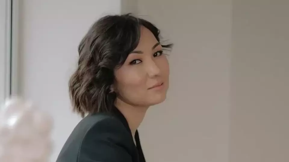 «Пәк жігіт болсын»: Роза коуч тұрмысқа шықпаған қыздарға кеңес берді