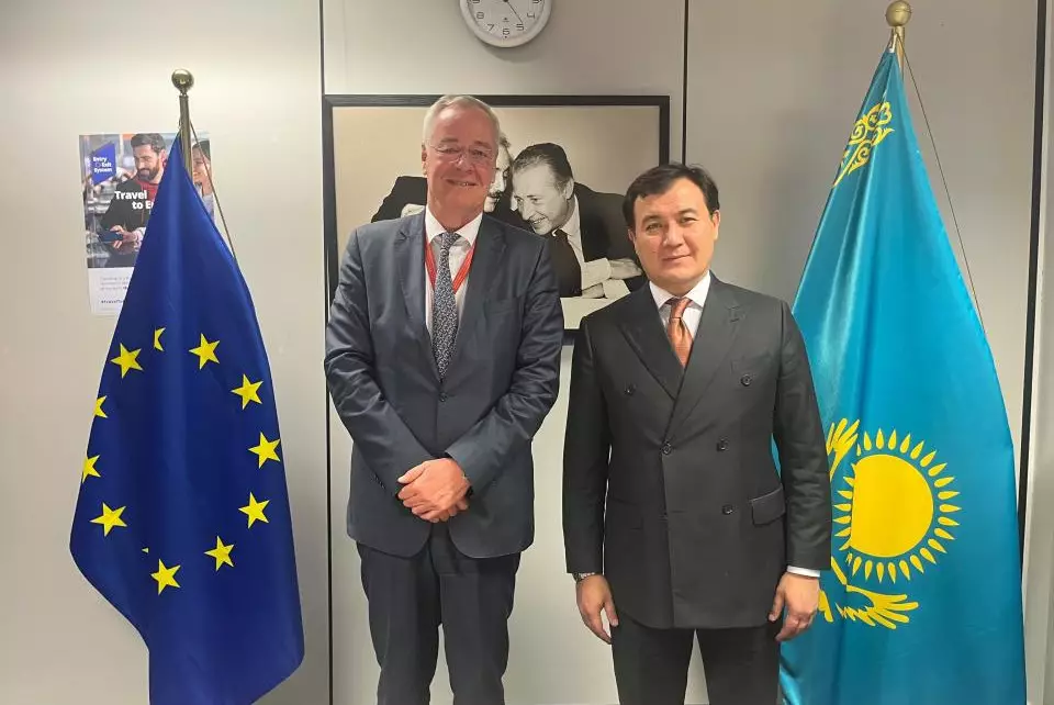 Казахстан и ЕС начали переговоры об упрощённом визовом режиме