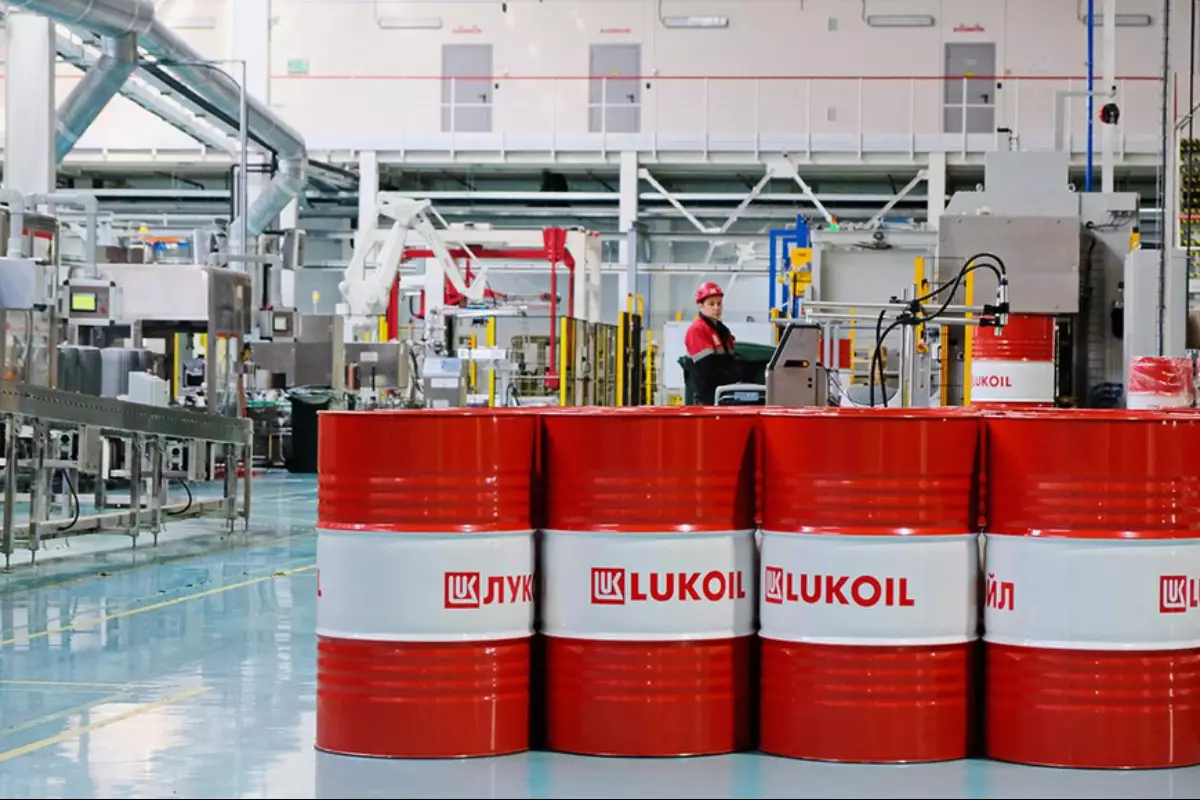 Экс-владелец Pornhub планирует купить активы «Лукойла»