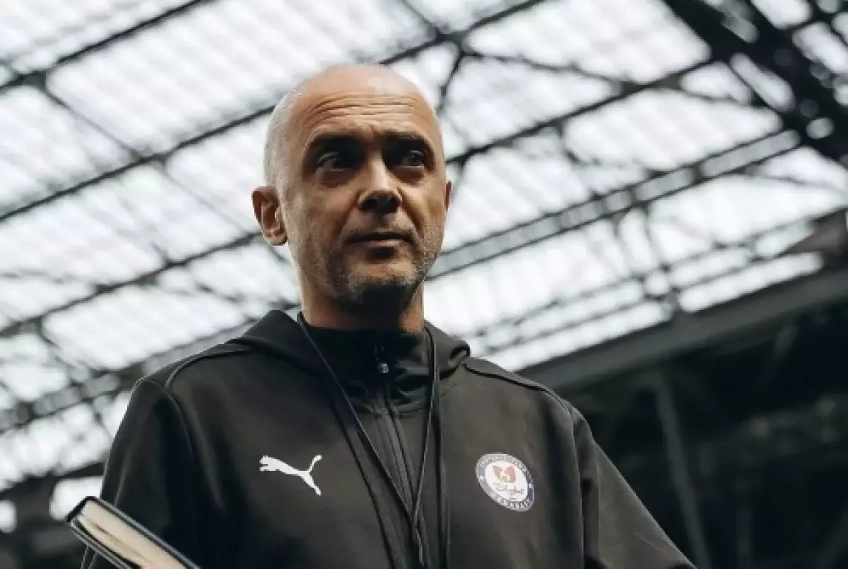 “Рахмет Мартин!” – Бапкер Мартин жұмыстан кетті