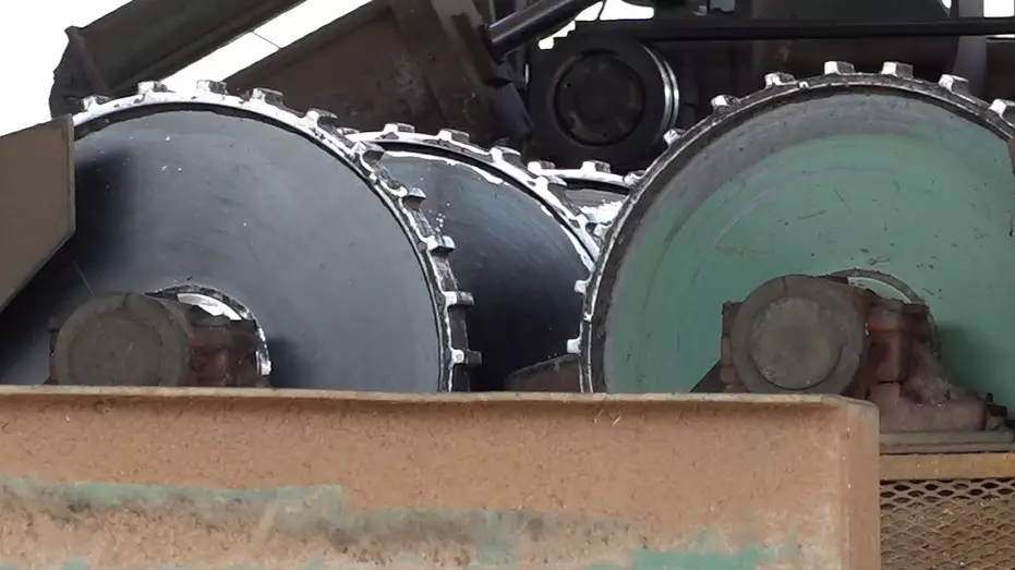 Американские лесопилки предупреждают об ускорении закрытий из-за давления пошлин и слабого спроса.