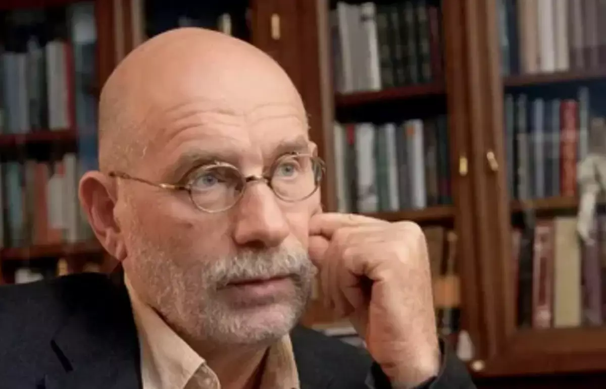 Борис Акунин приговорён к 15 годам лишения свободы - новости на Lada.kz 04.12.2025