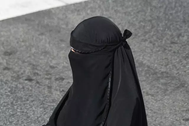 Енді Қазақстанда бетін тұмшалап жүргендер жазаға тартылады