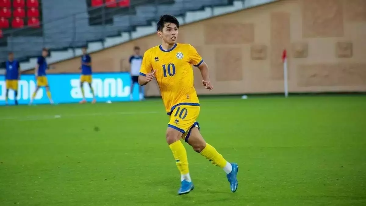 «Олимпиакос» вступил в трансферную гонку за Галымжана Кенжебека