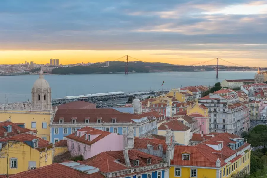 Вкусы от степи до моря сияют на гала-ужине "Степь и океан" в Казахстане.