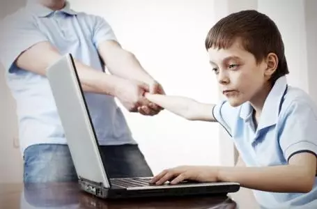 16 жасқа дейінгі балаларға әлеуметтік желіге кіруге тыйым салынады