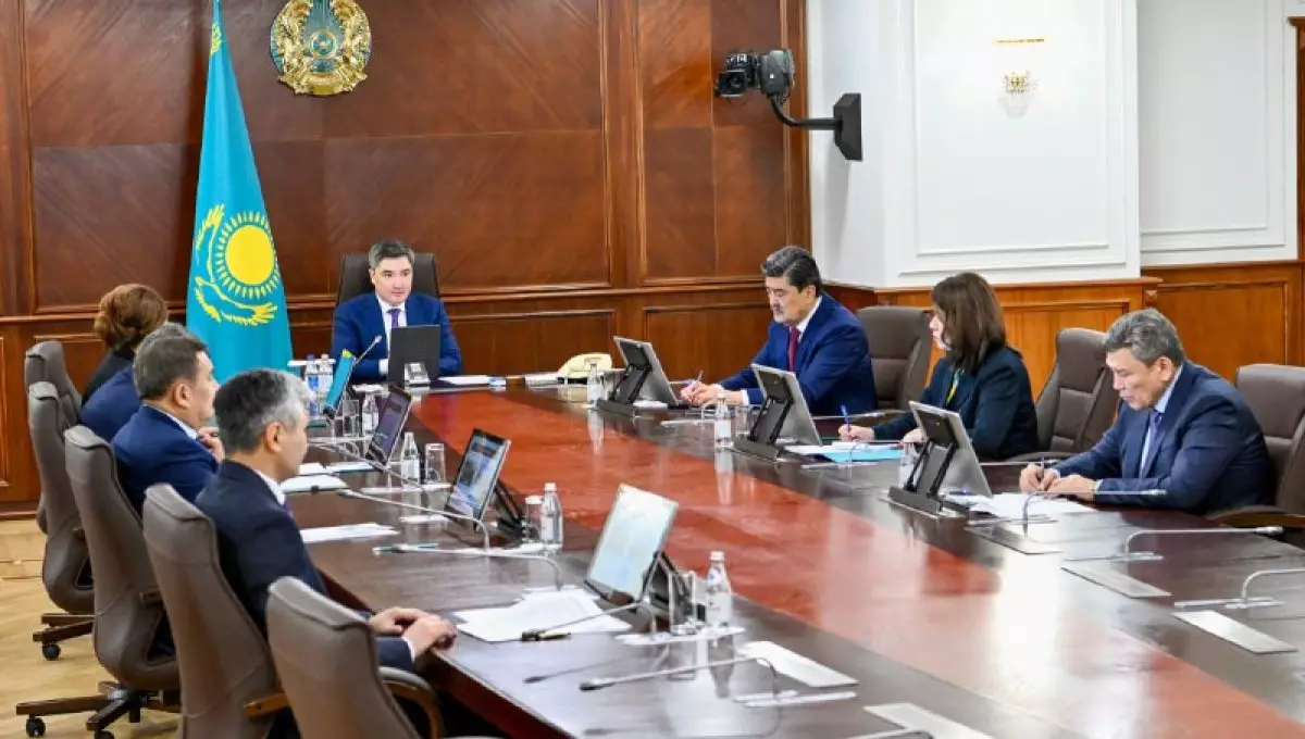 Олжас Бектенов поручил акиматам до конца года устранить стихийные свалки