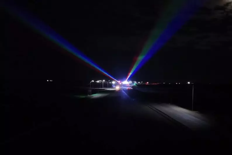 На трассах включили лазеры: Казахстан тестирует технологию, снижающую аварийность