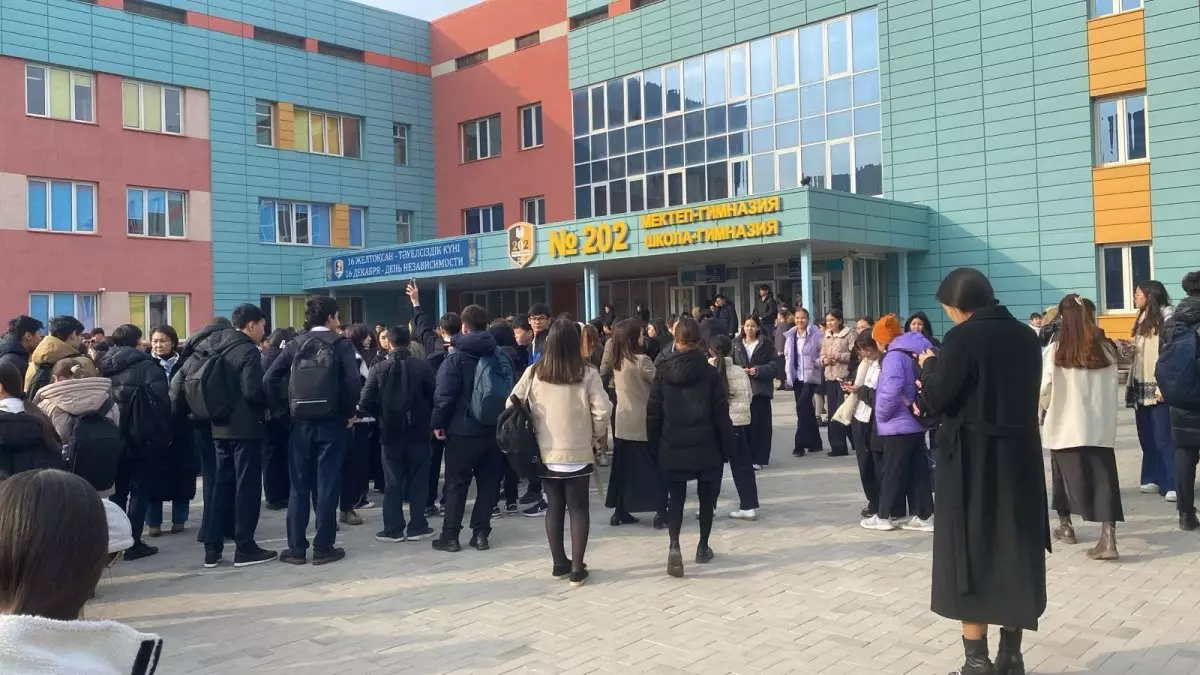 Землетрясение 6,7 балла близ Алматы – горожане в панике