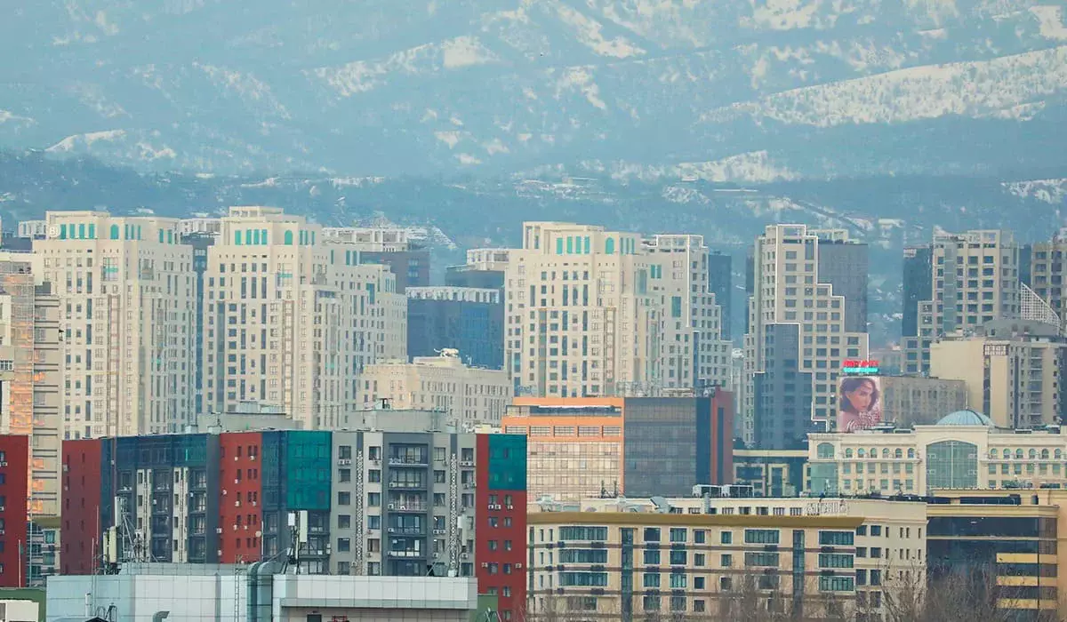 «Люди начали покидать здания»: власти Алматы обратились к горожанам из-за землетрясения