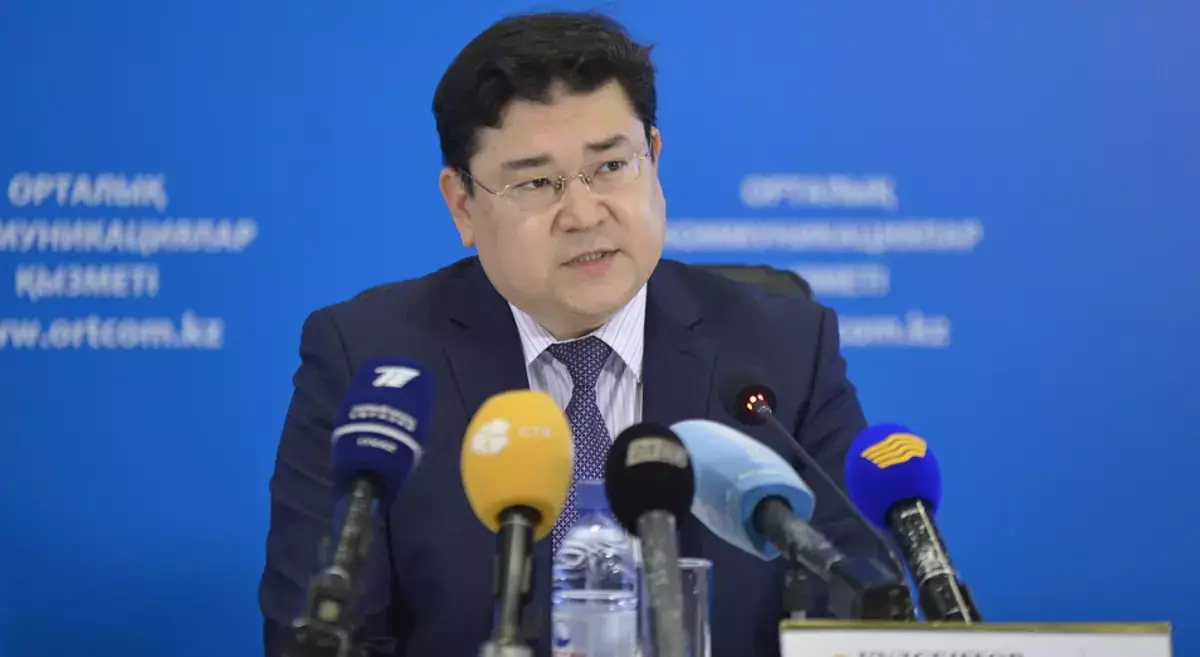 Минздрав досрочно освободил главу ФСМС: пятая отставка на фоне миллиардных долгов и проверок Генпрокуратуры - новости на Lada.kz 04.12.2025