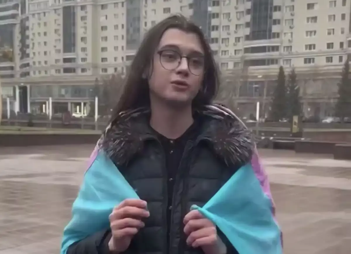 Еркек пе, әйел ме? Астанада ЛГБТ-құқықтарын қорғауды талап еткен белсенді ұсталды