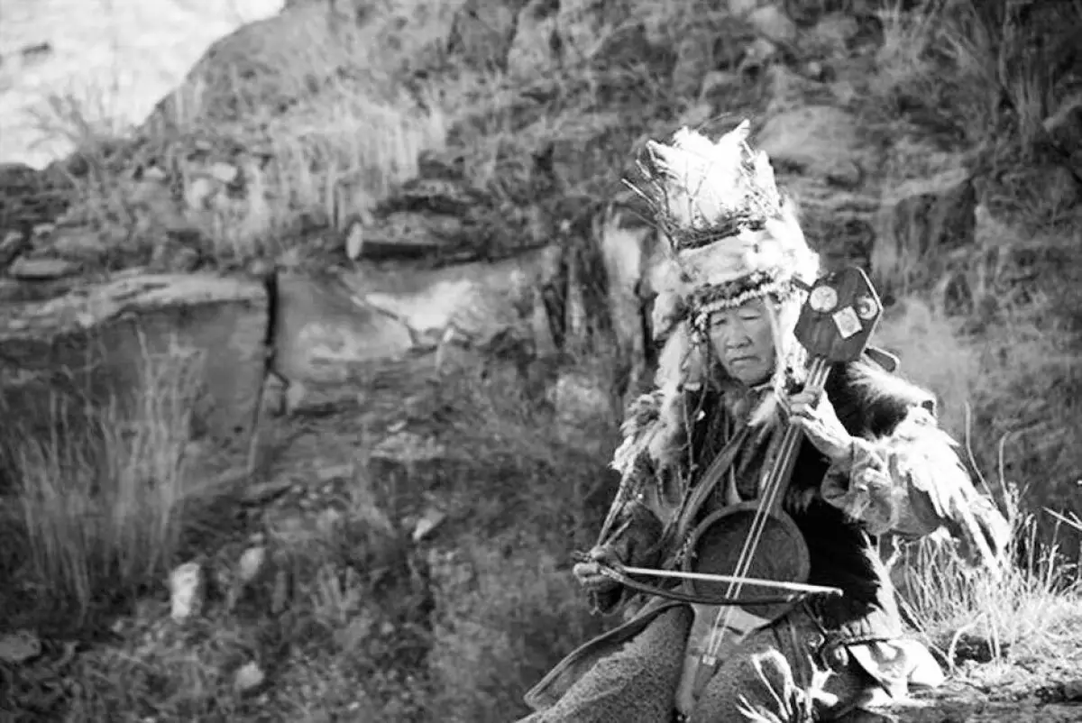 Люди и духи в традициях Центральной Азии