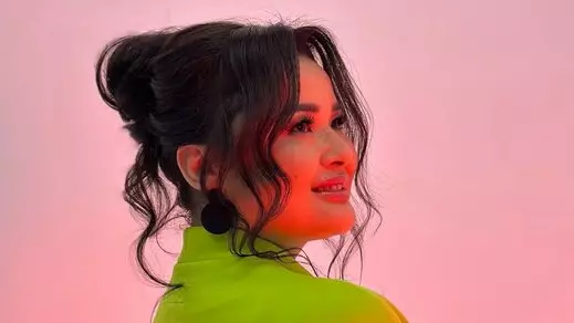 "Сүйем сені" деген Мөлдір Мұқанова өз жұбын тапты: Ел шулап жатыр