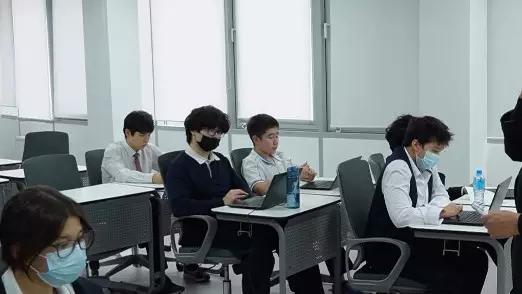 Аналитика от El.kz: как воспитать умного и талантливого ребёнка?