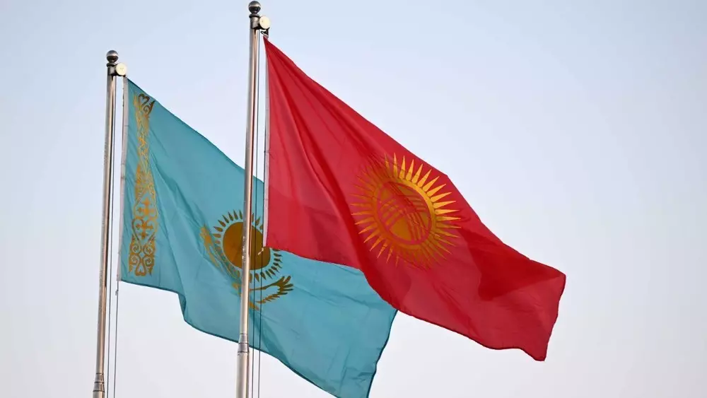 В Казахстане в дорожной аварии пострадали два гражданина Кыргызстана.