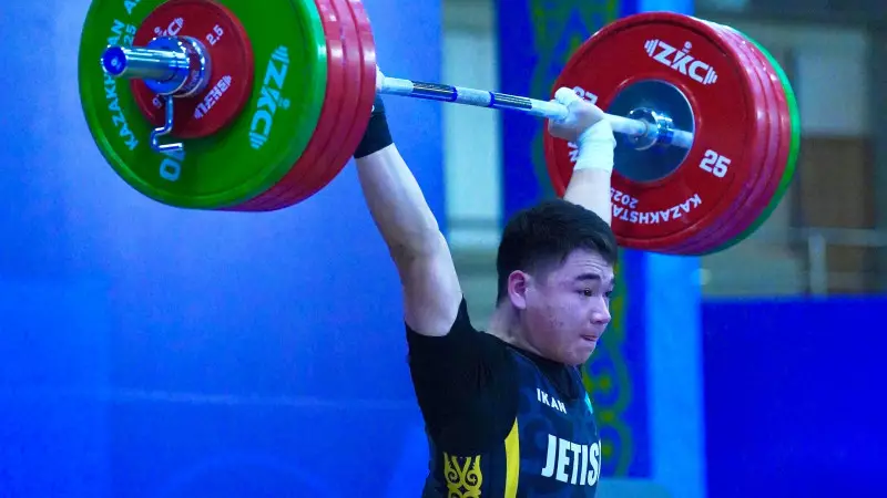 Ауыр атлетикадан Ақжол Құрманбек Қазақстан чемпионатында рекорд жаңартты