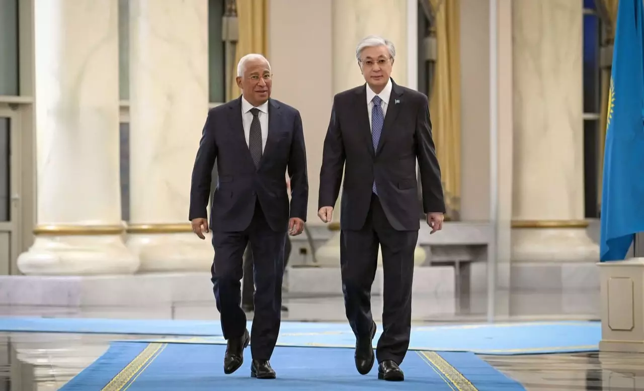 Токаев провел переговоры с Антониу Коштой