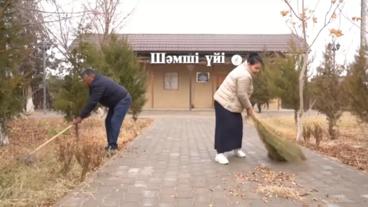 Акцию «Таза бейсенбі» провели на малой родине Шамши Калдаякова