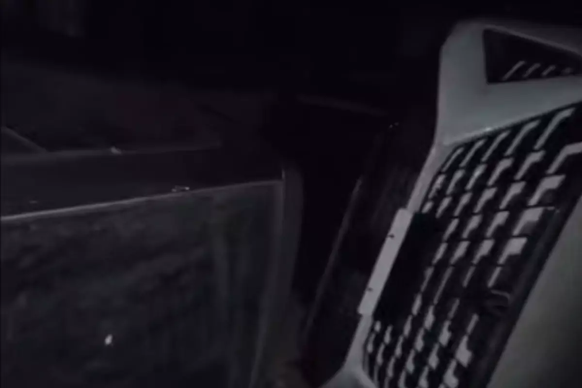 В Мангистау перевернулся еще один автовоз с "китайцами"