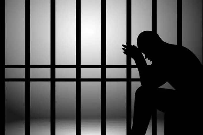 Суд в Шымкенте приговорил подростка к 7,5 годам за убийство женщины