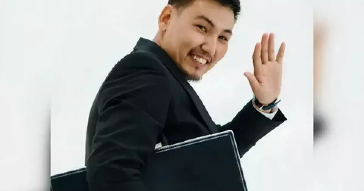   Алаяқтық жасады деп айыпталған Ілияс Сариев рақымшылыққа ілінді   