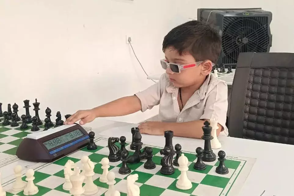 Трёхлетний индийский мальчик стал самым юным шахматистом в рейтинге ФИДЕ