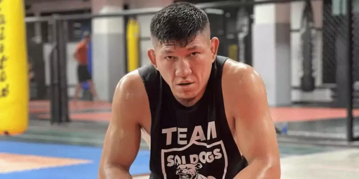 Куат Хамитов проведет поединок в Москве