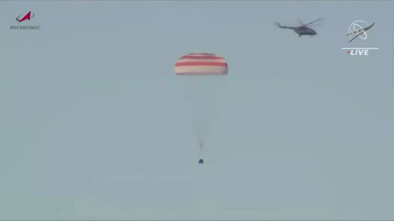 Союз с тремя космонавтами совершил посадку в Казахстане.