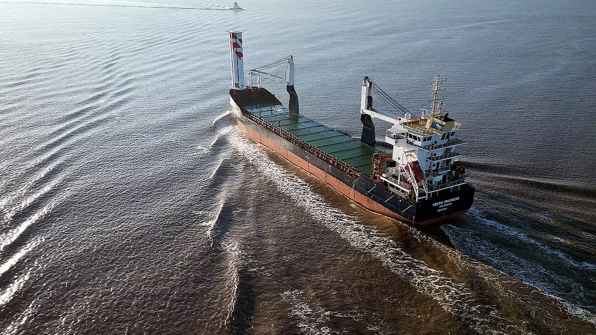 Российские шпионы проникают в Великобританию на грузовых судах для разведки военных объектов и поиска уязвимостей.