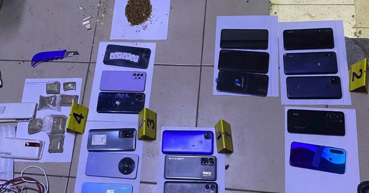  Оралда абақтыға 17 телефон алып кірмек болғандар ұсталды 