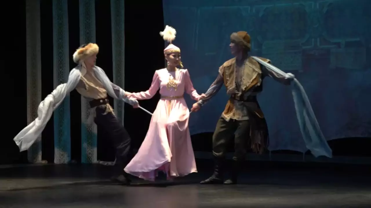 «Алдар көсе» би тілінде сөйледі