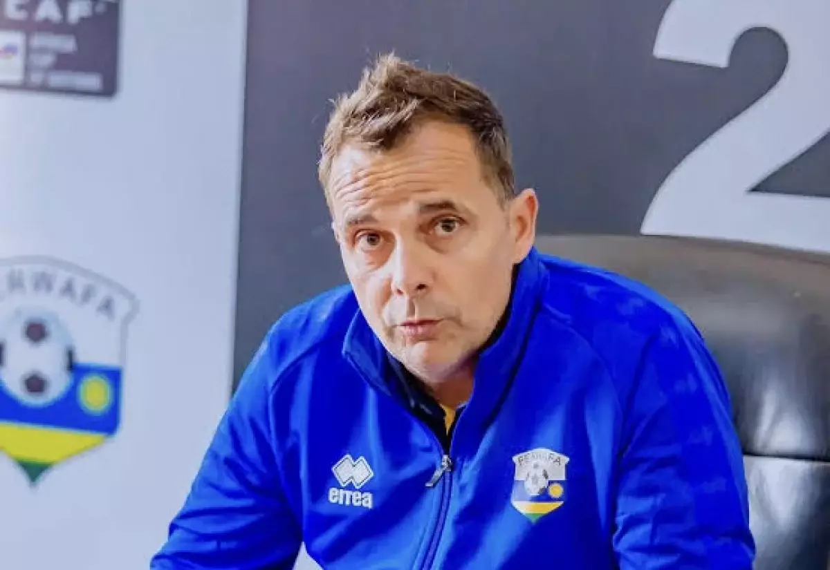 “Қайраттың” бұрынғы бапкері жұмысынан кетті