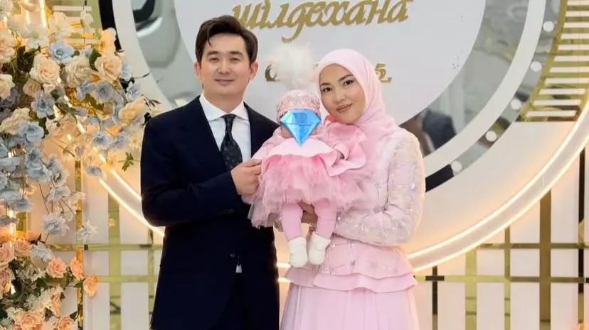 «Меломен» тобының үлкен қуанышы: Ролан Қазірет 12 жыл күткен қызының шілдехана тойын дүркіретіп өткізді