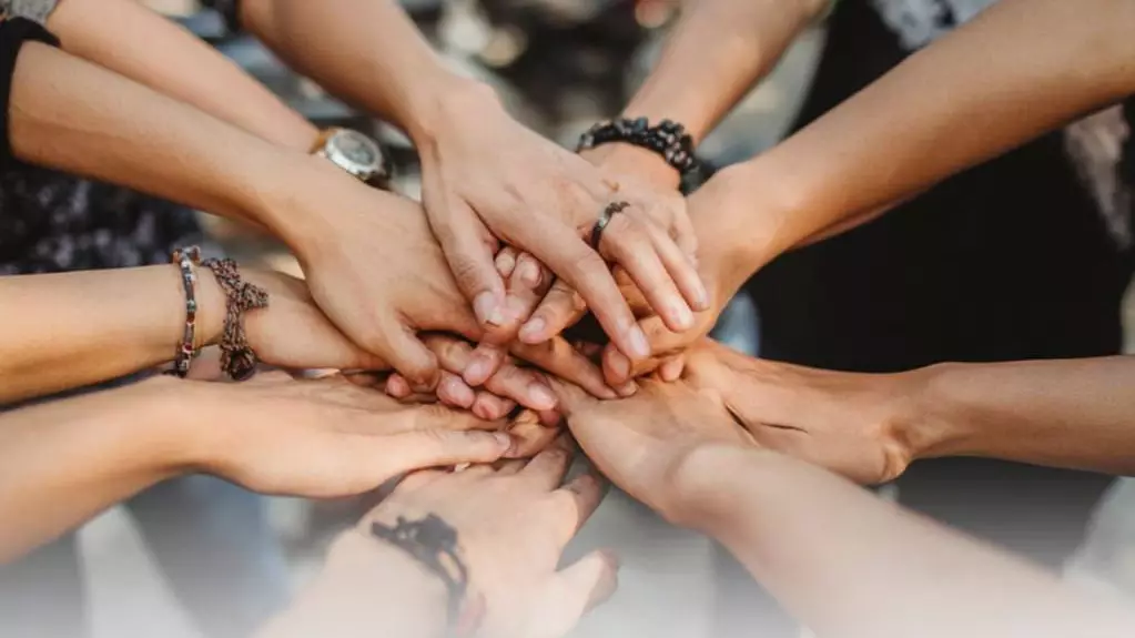 "Жақсылыққа жұмылған күш": Аида Балаева волонтерлерді мерекемен құттықтады