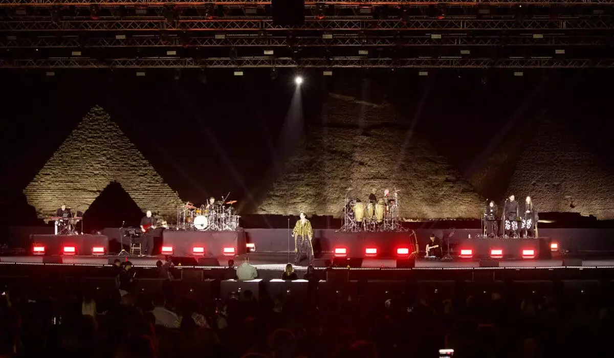 &#171;Музыканың әмбебап тілі&#187;: Мысыр баспасөзі Димаштың пирамидалар жанындағы әнін талдады