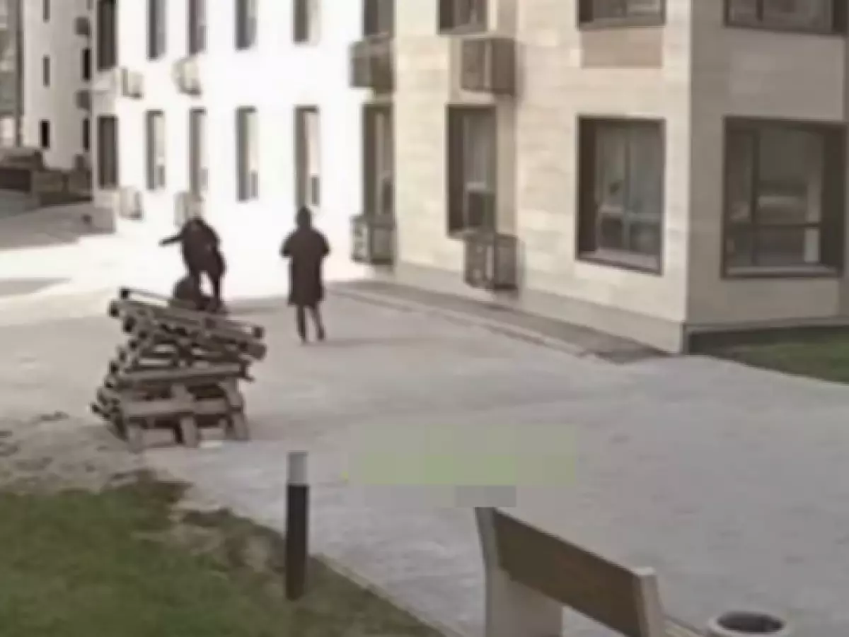 Мужчину жестоко избил арендатор квартиры в Алматы (ВИДЕО)