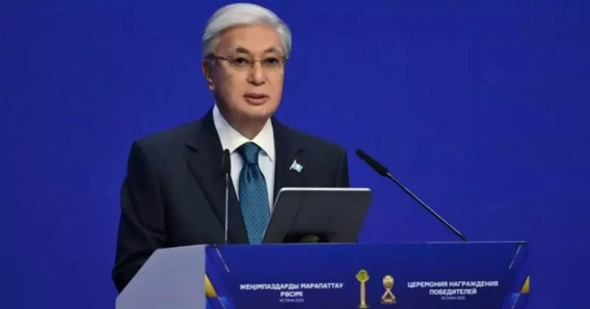  Қасым-Жомарт Тоқаев: Алдымызда бизнес бетпе-бет келетін әкімшілік кедергілерді азайту міндеті тұр 