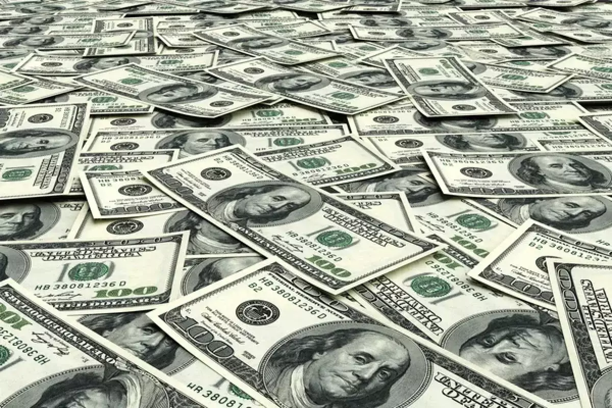 Словно опомнился: что происходит с долларом в Казахстане