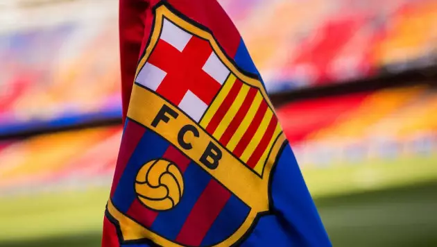 "Барселона" объявила о контракте с чемпионом АПЛ из "Ман Сити"