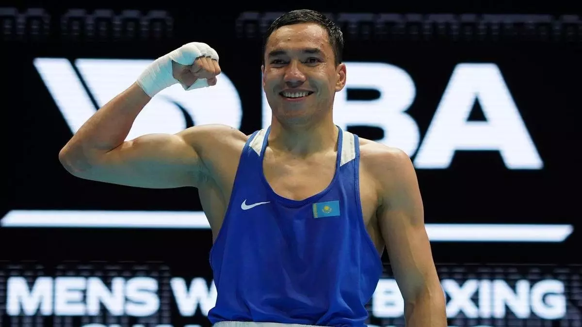 Звезду казахстанского бокса отстранили на 2 года из-за ошибки