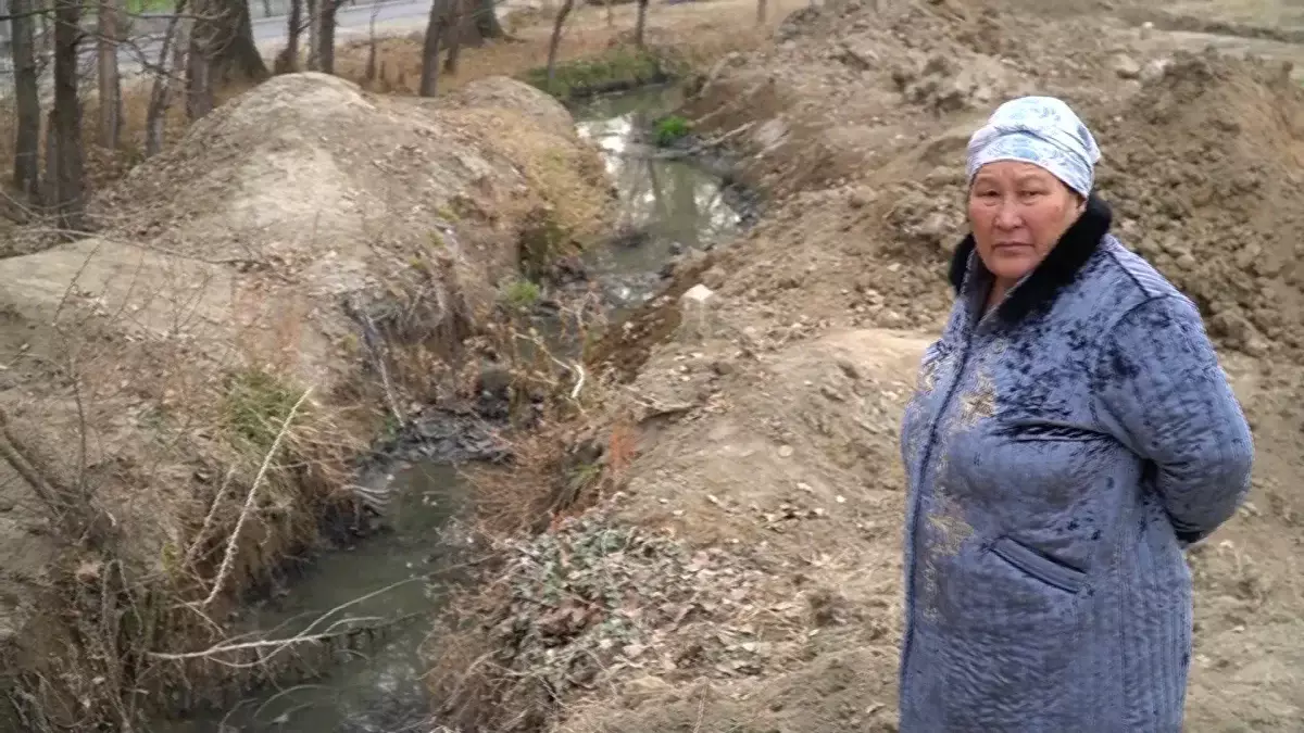 Кәріз желісі жоқ: Жамбыл облысында тұрғындар қолаңса иіске тұншығып отыр