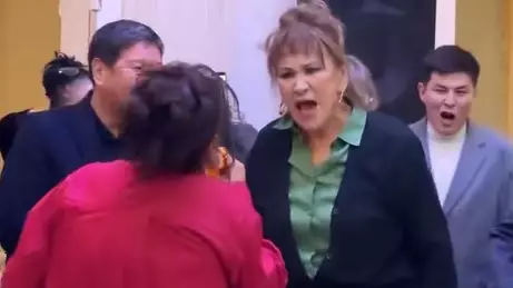 "Ақыр заманның белгісі": Нағима Есқалиева тойда рэп оқып, көптің ашуына тиді (ВИДЕО) 