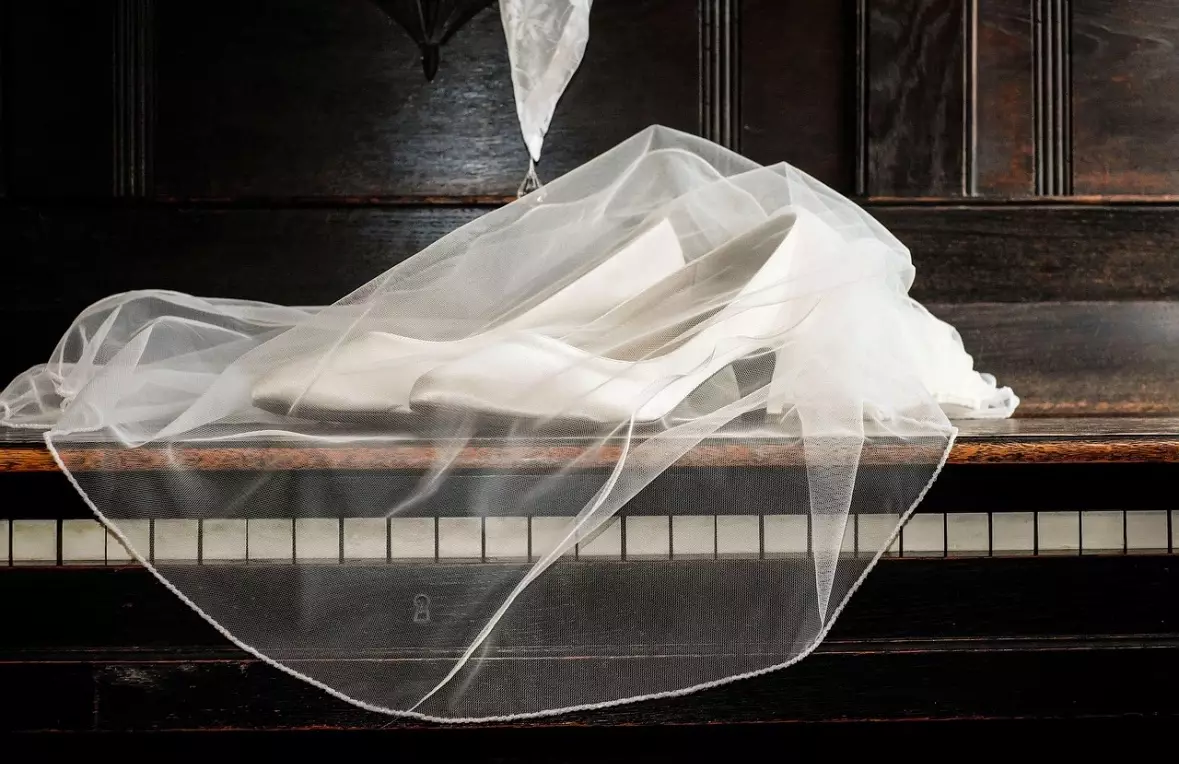 Трое девушек стали жертвами свадебных афер и избиений в Алматы