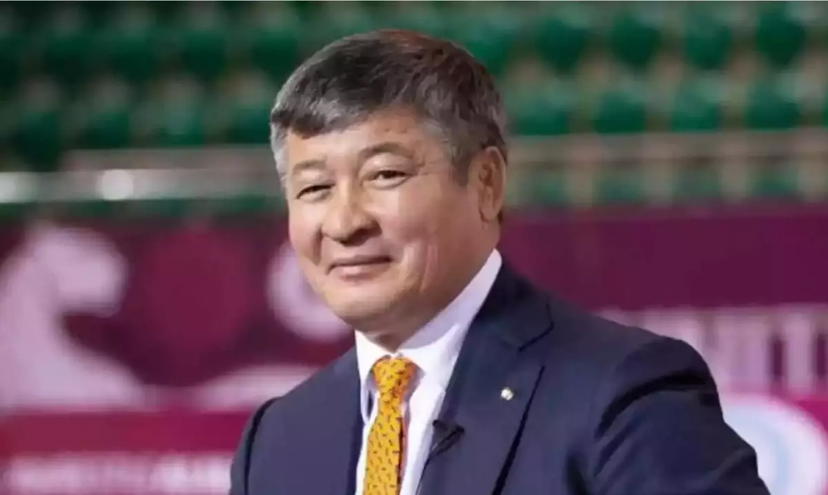 Даңқты балуан Дәулет Тұрлықанов күрес федерациясының басшылық қызметінен кетті