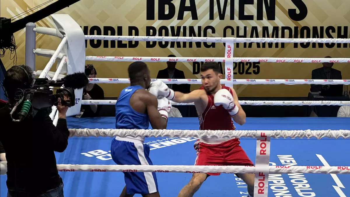 Боксшы Ерасыл Жақпеков алғашқы қарсыласын нокаутпен жеңді