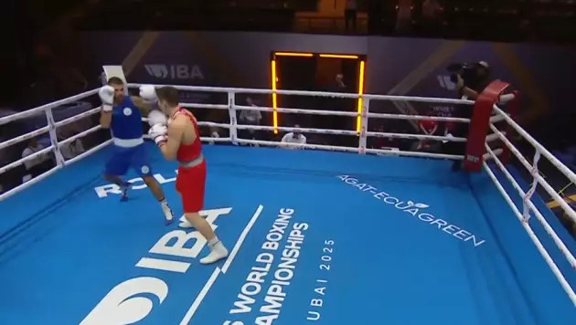 Боксёр из Казахстана на разгроме вышел в 1/8 финала ЧМ