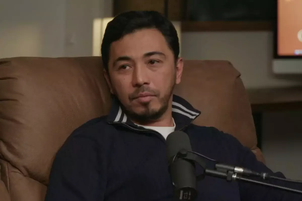 Актёр рассказал, как казахским мужчинам завести вторую жену и жить с чистой совестью