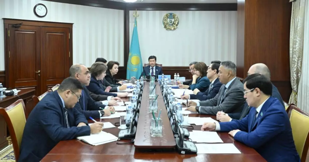   Күзет қызметін бақылауды күшейту мәселесін талқылайды   